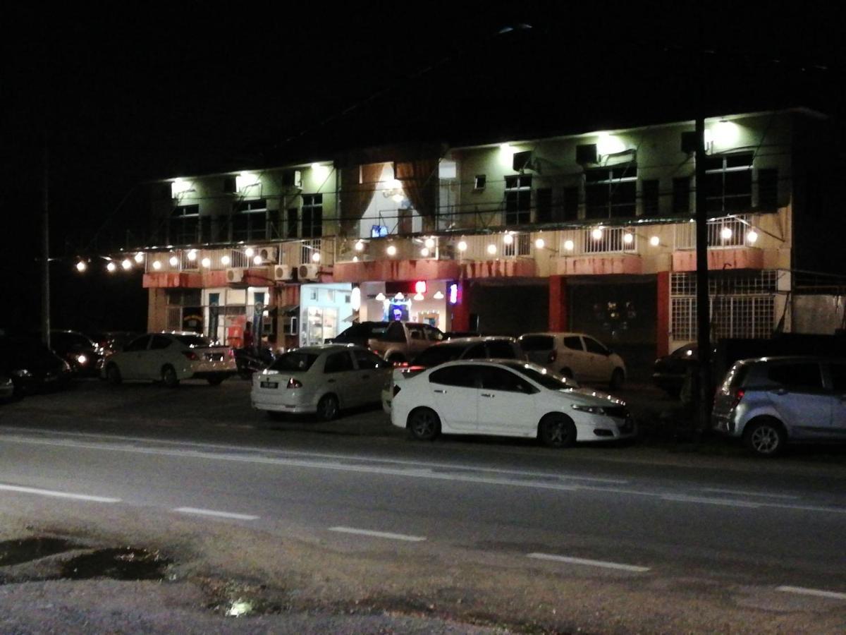 קמפונג גונג בדק Daisyinn Budget Hotel Kuala Terengganu מראה חיצוני תמונה