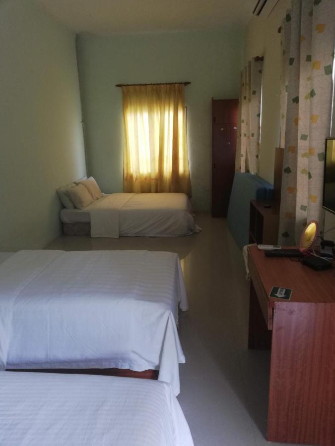 קמפונג גונג בדק Daisyinn Budget Hotel Kuala Terengganu מראה חיצוני תמונה