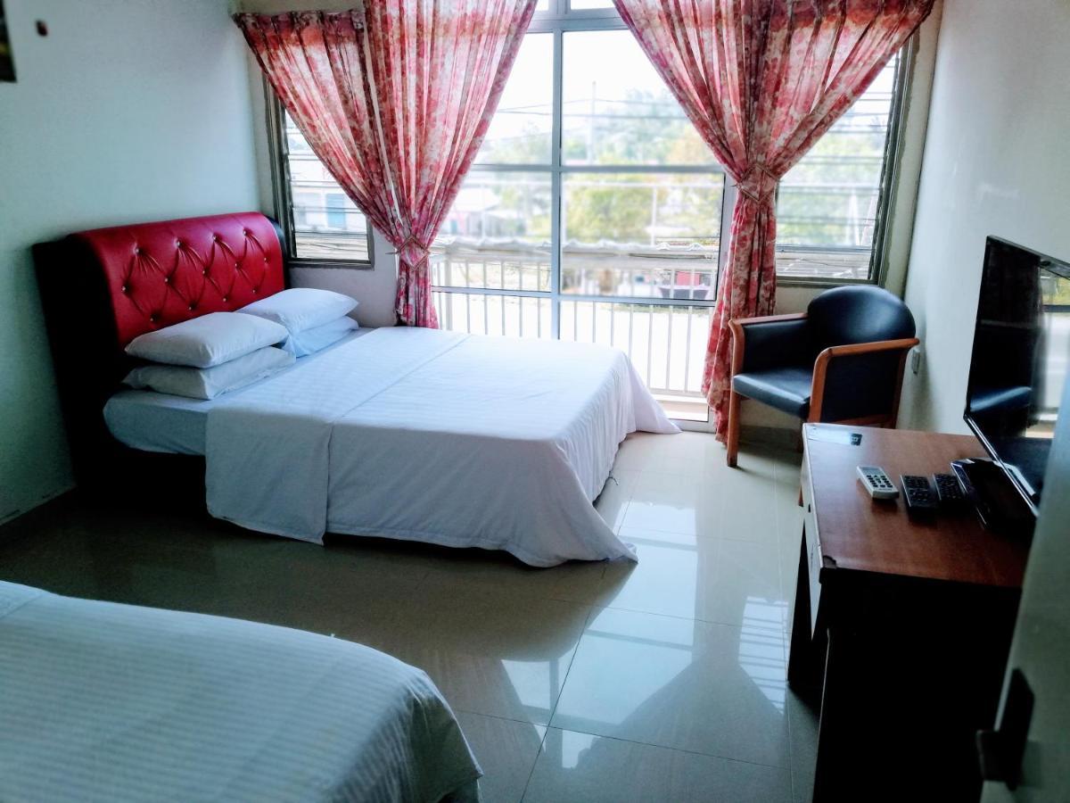 קמפונג גונג בדק Daisyinn Budget Hotel Kuala Terengganu מראה חיצוני תמונה