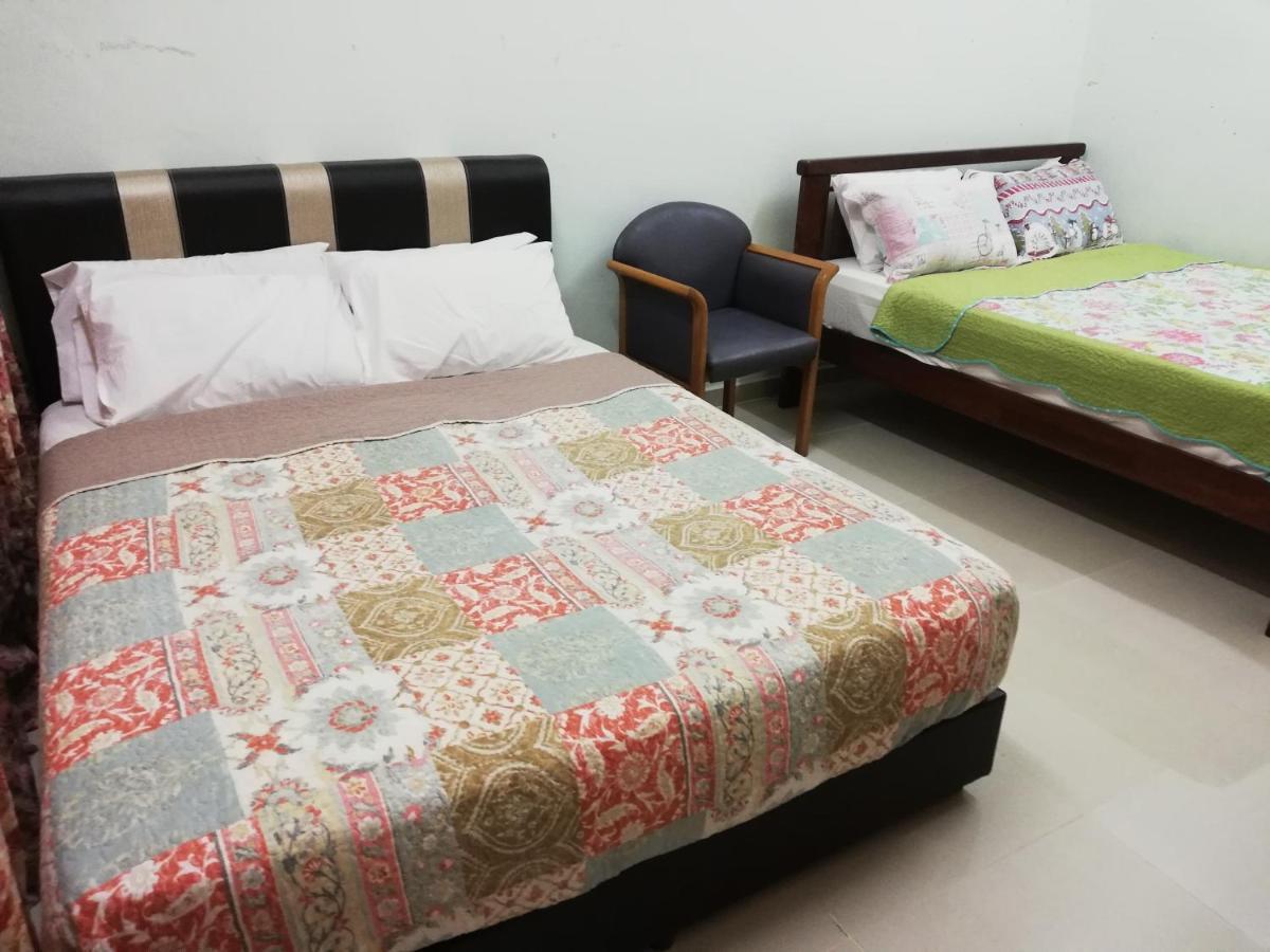 קמפונג גונג בדק Daisyinn Budget Hotel Kuala Terengganu מראה חיצוני תמונה