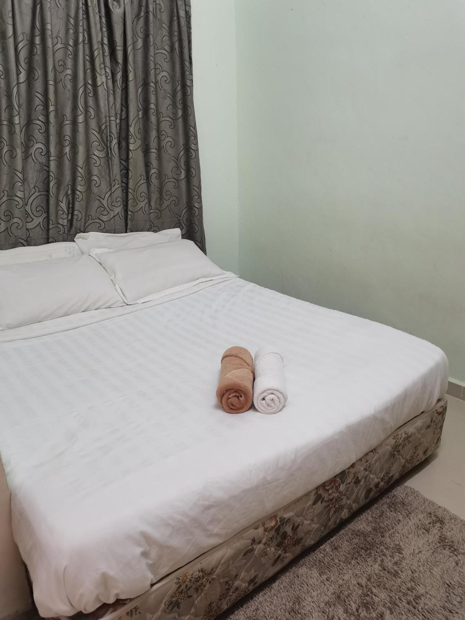 קמפונג גונג בדק Daisyinn Budget Hotel Kuala Terengganu מראה חיצוני תמונה