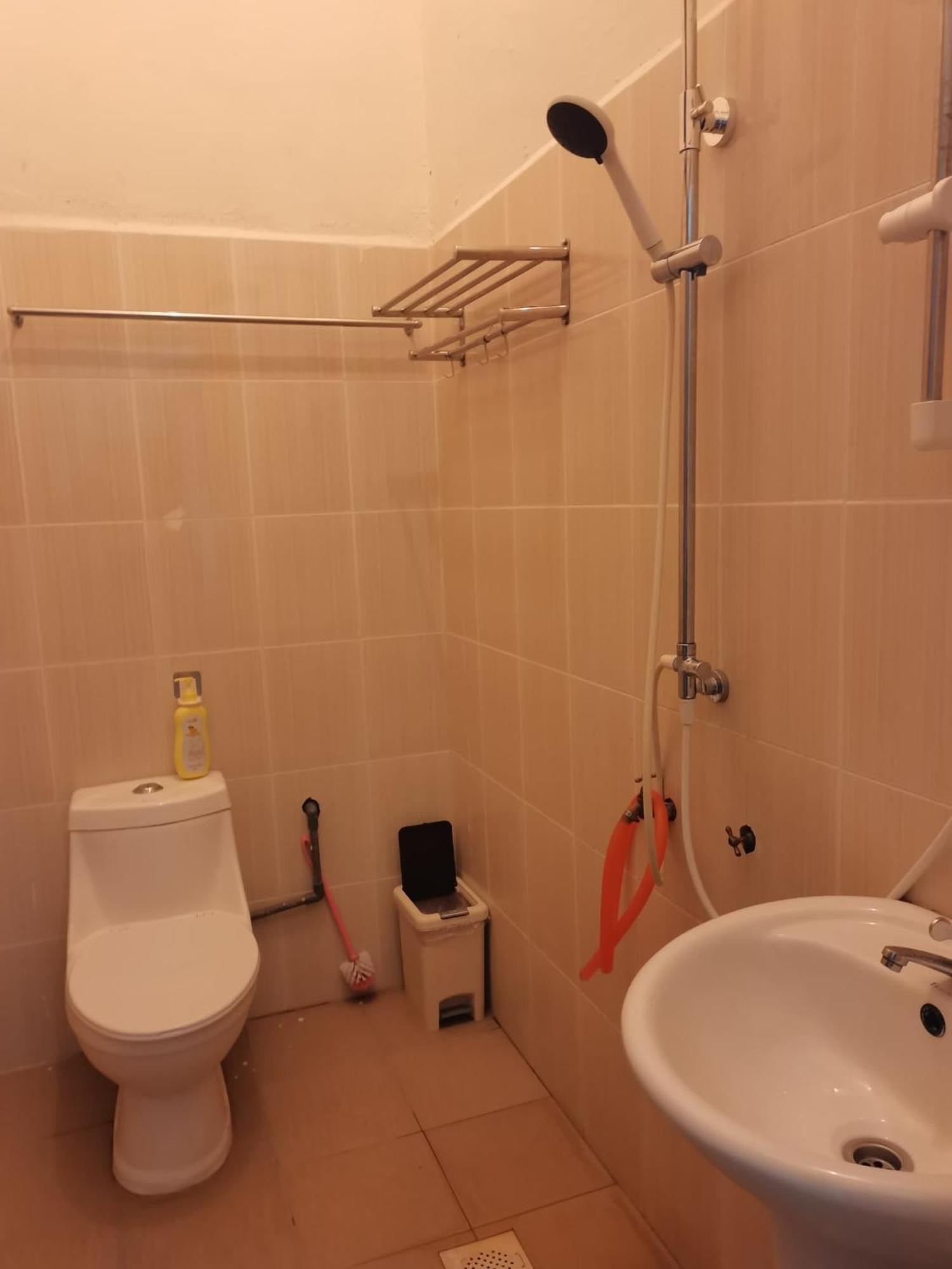 קמפונג גונג בדק Daisyinn Budget Hotel Kuala Terengganu מראה חיצוני תמונה